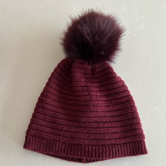 LIKE NEW - 2 Winter Beanie Bundle — Kyi Kyi Burgundy + RW&CO Black - $135 Value - Picture 4 of 5